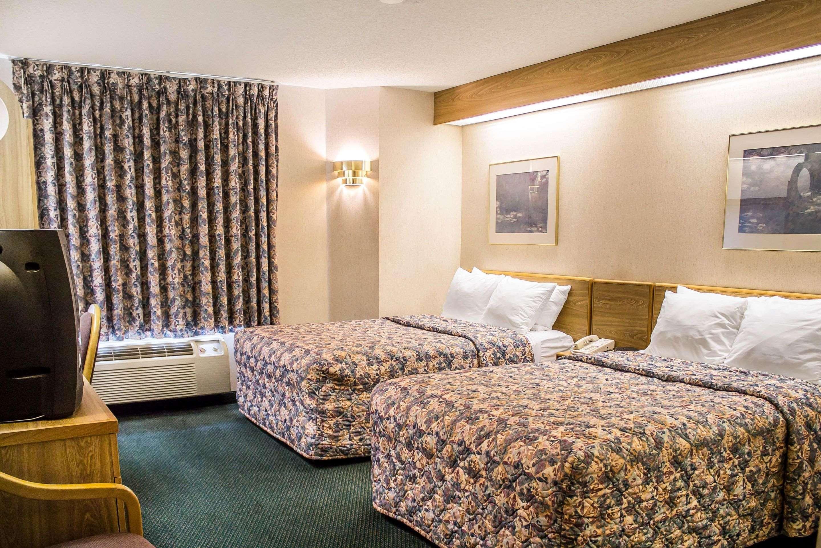 Rodeway Inn Abbotsford Экстерьер фото