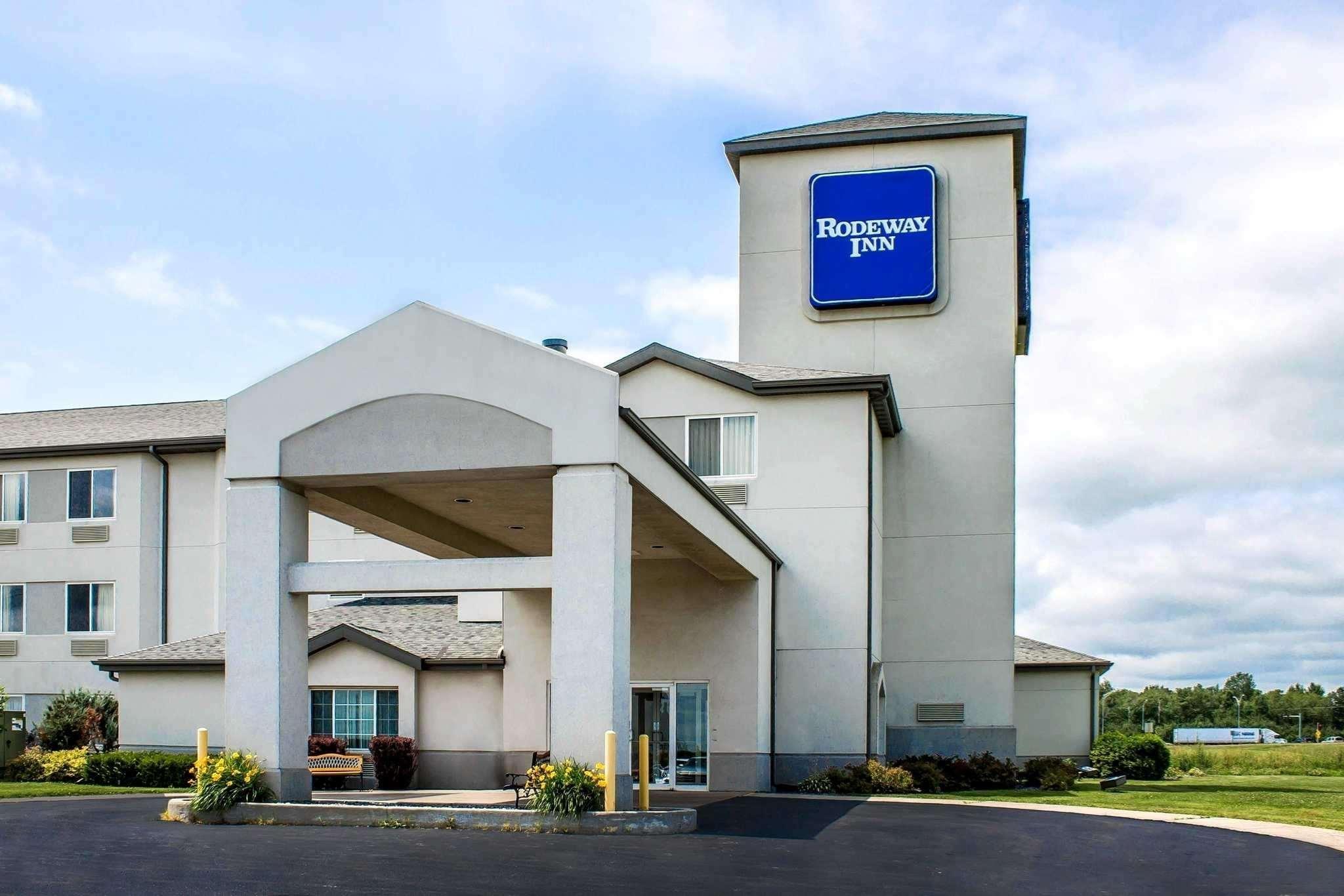 Rodeway Inn Abbotsford Экстерьер фото