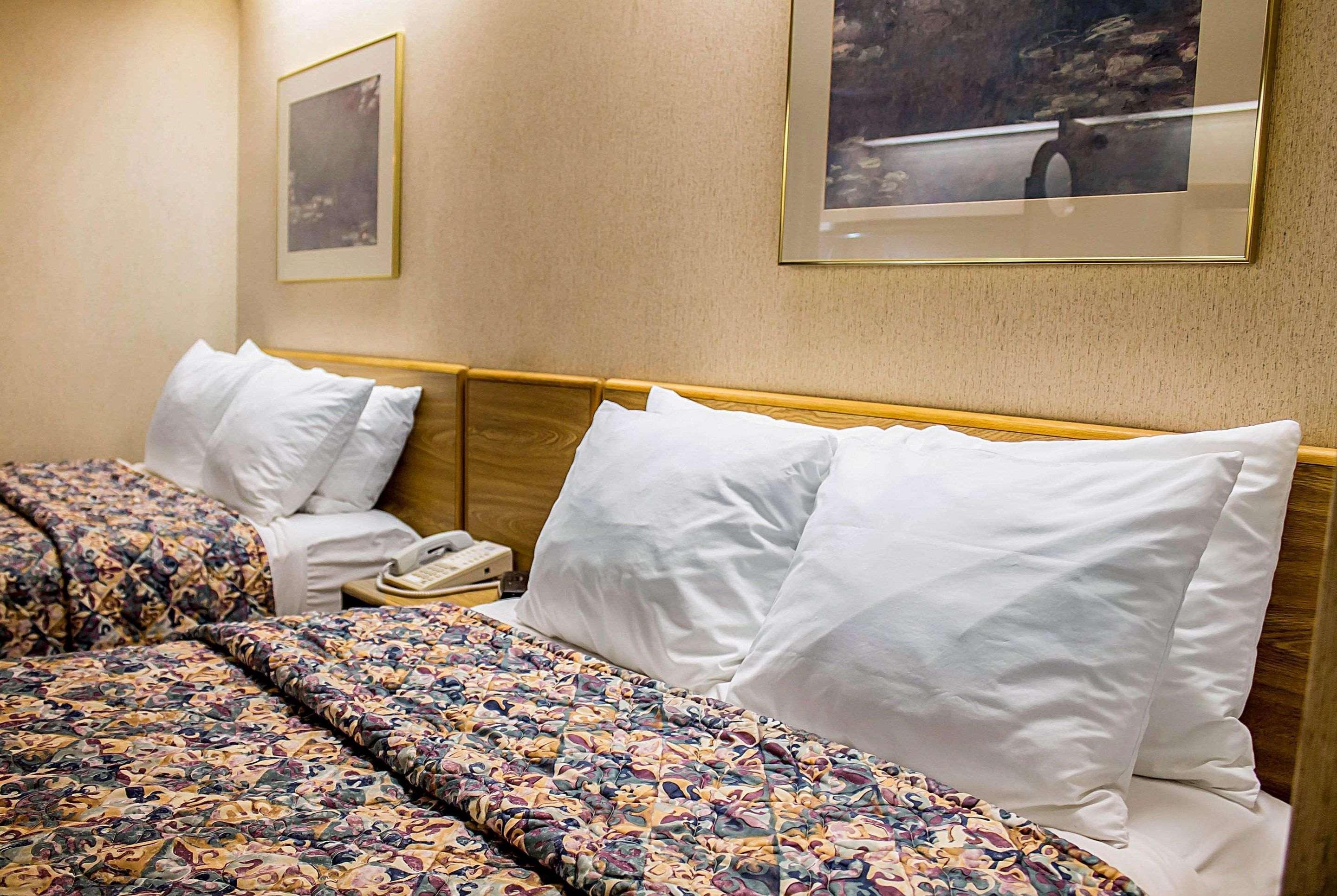 Rodeway Inn Abbotsford Экстерьер фото