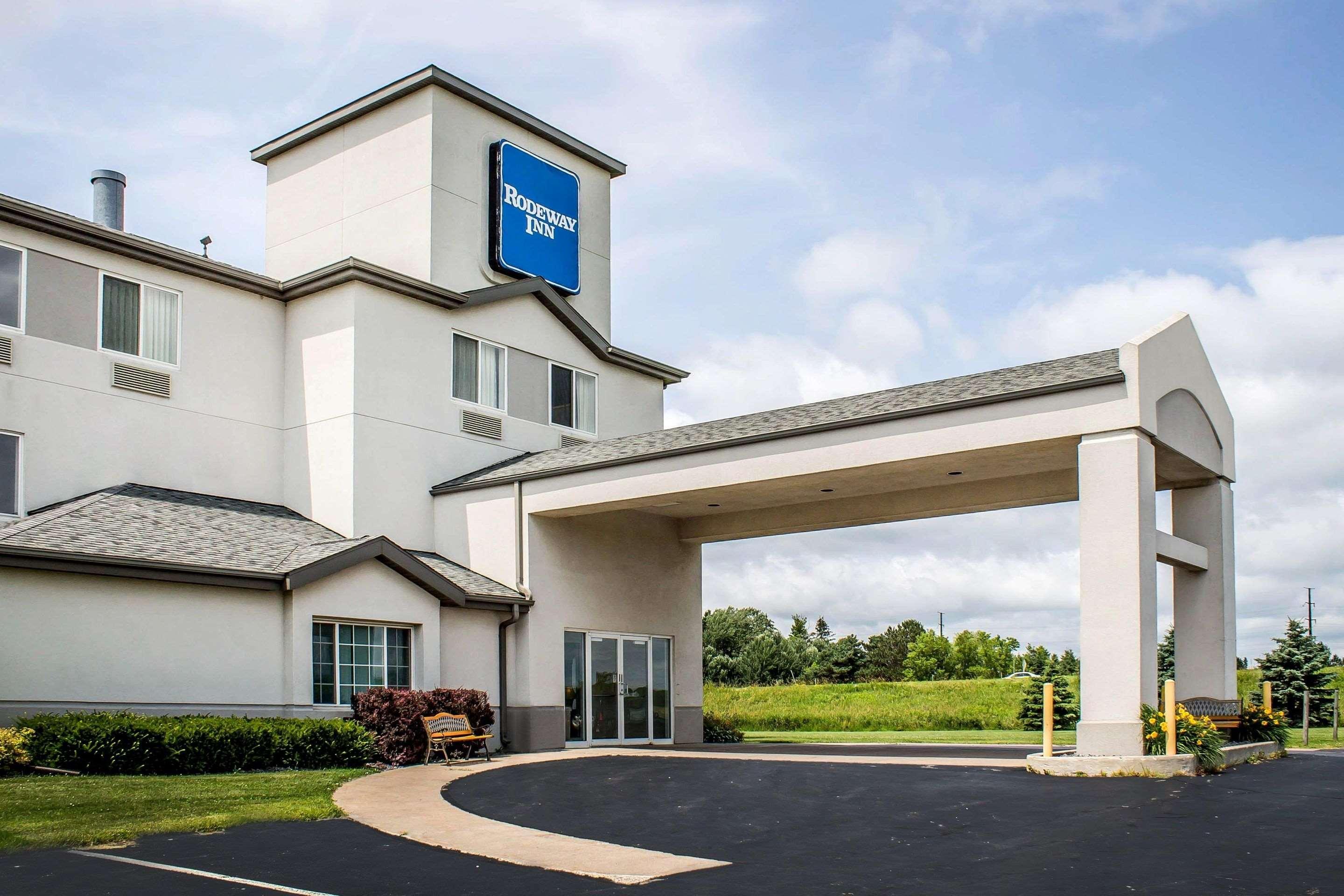 Rodeway Inn Abbotsford Экстерьер фото