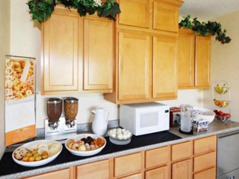Rodeway Inn Abbotsford Экстерьер фото