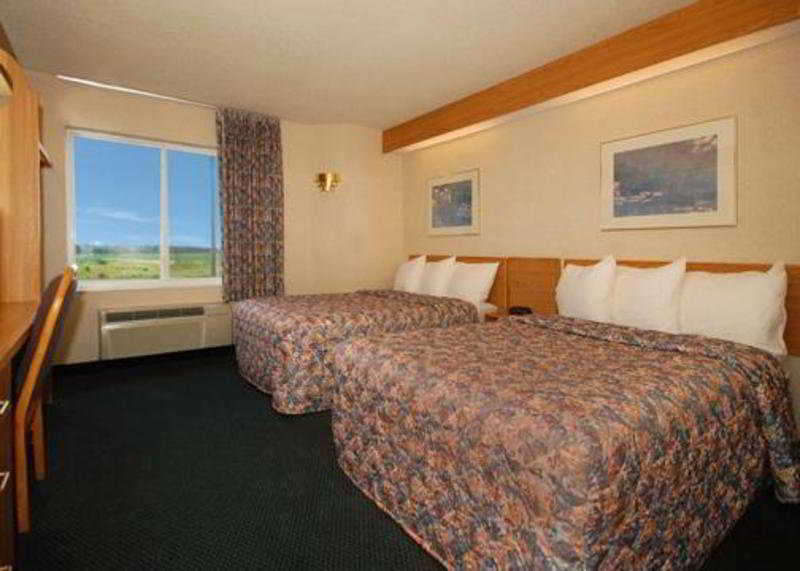Rodeway Inn Abbotsford Экстерьер фото